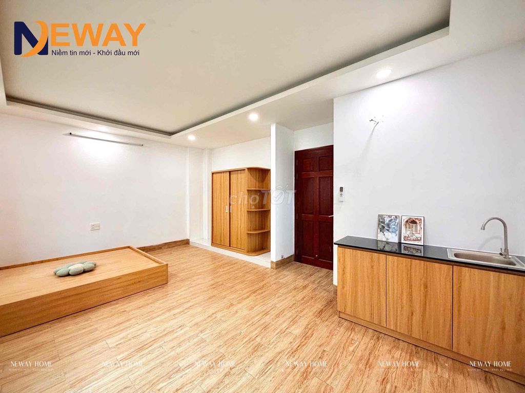 Studio apartment 35 meters2, near the University of Business-New Funky, sky windows.
