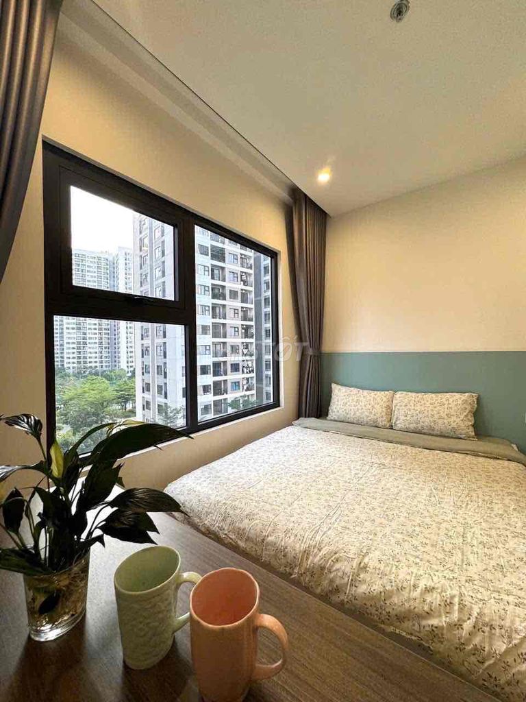 We'll rent out the Vinhomes Grand Park bedrooms in 9th county for only 4.5 million.