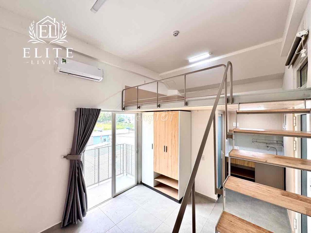 Rent the balcony service apartment right at the University of UJK Võ Văn Hát super-high.