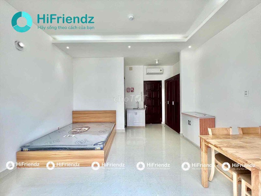 Please rent a clean new balcony for the needs of the brothers and sisters