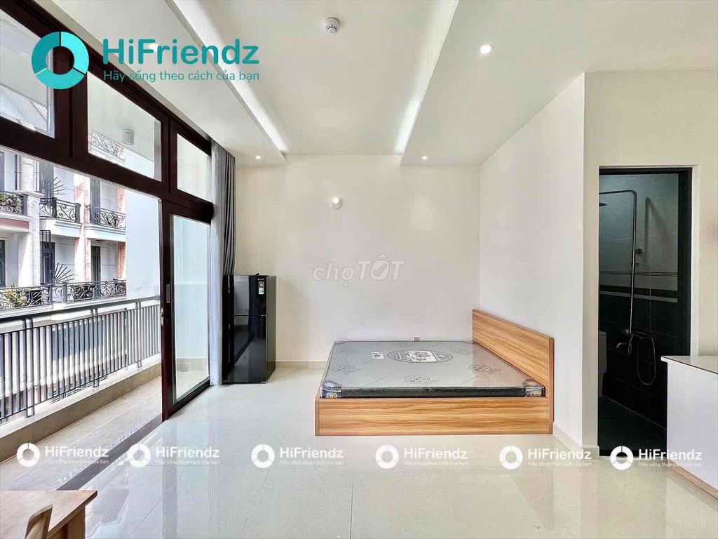 Please rent a clean new balcony for the needs of the brothers and sisters