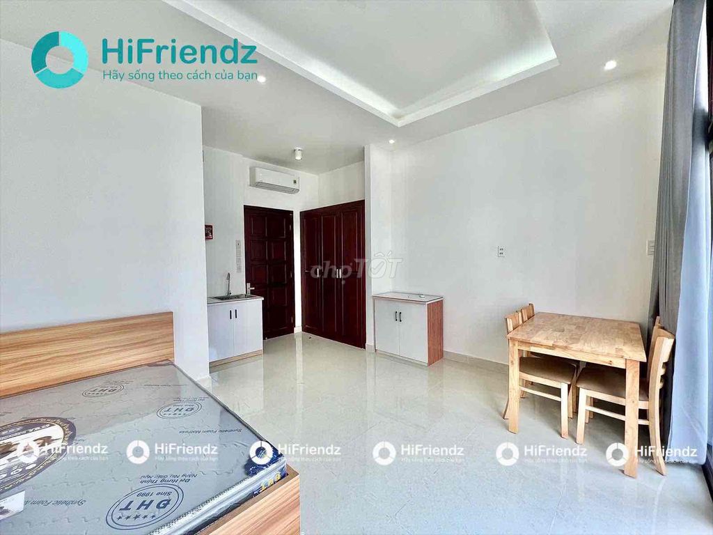 Please rent a clean new balcony for the needs of the brothers and sisters