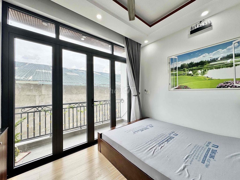 rents a balcony window full of Phan Huy Ích Gò Vấp interiors
