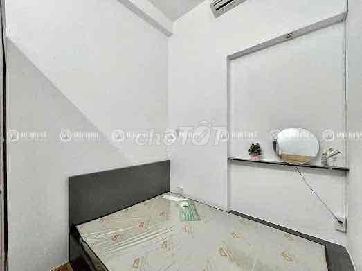 Two bedrooms right here, GreenWich, the Air Institute, Etwon Cộng Hoà, Daddy.