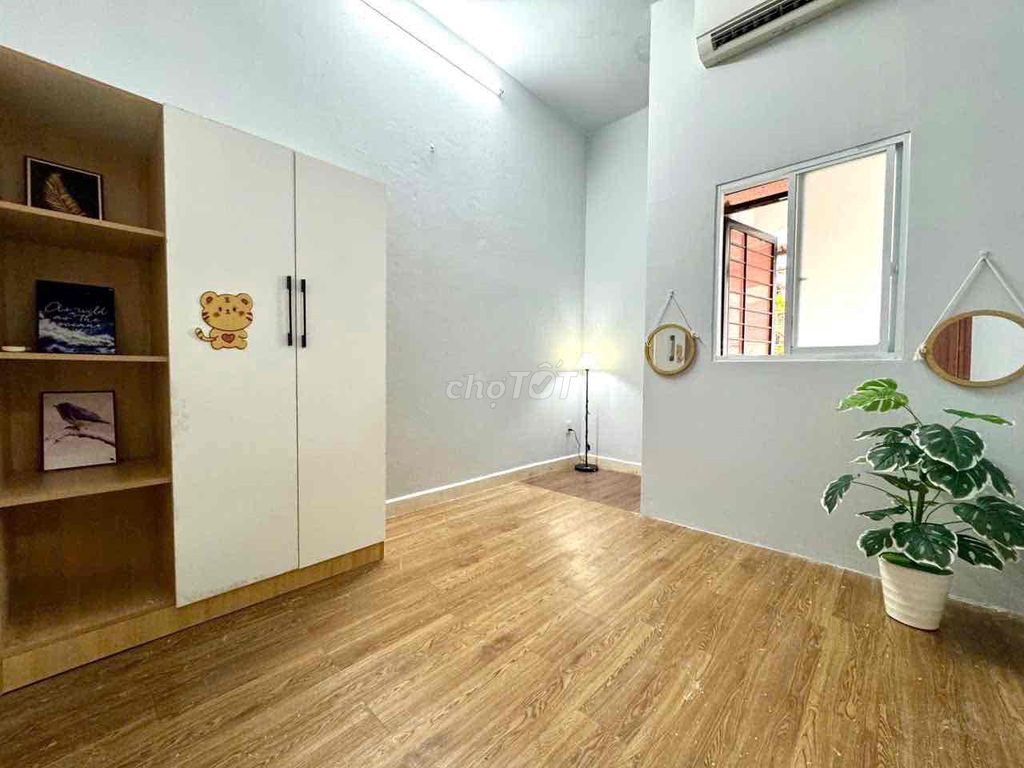 A balcony bedroom - 40 M2th district furniture kitchen fUll