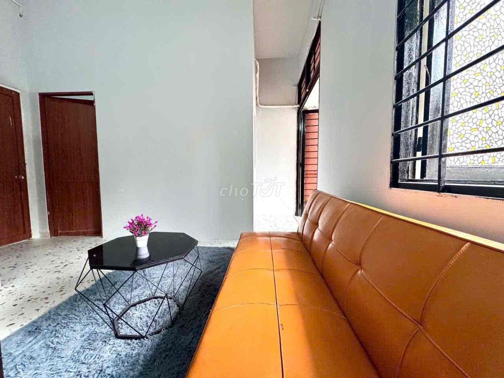 A balcony bedroom - 40 M2th district furniture kitchen fUll