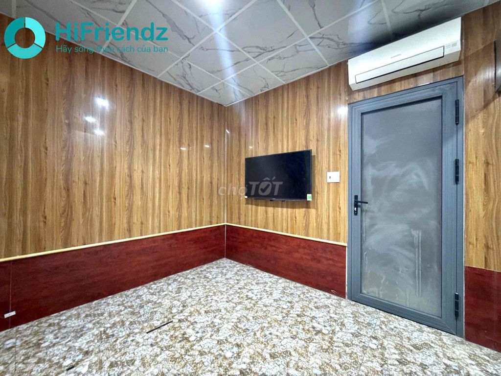 The mini-full elevator interior right near the University of Gemstone