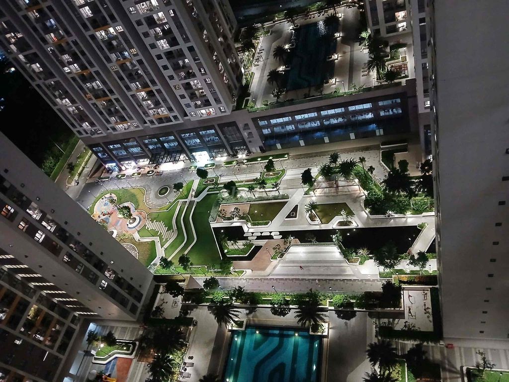 Rent two beautiful view bedrooms full of furniture in the middle of Sai Gon District 7 Riverside