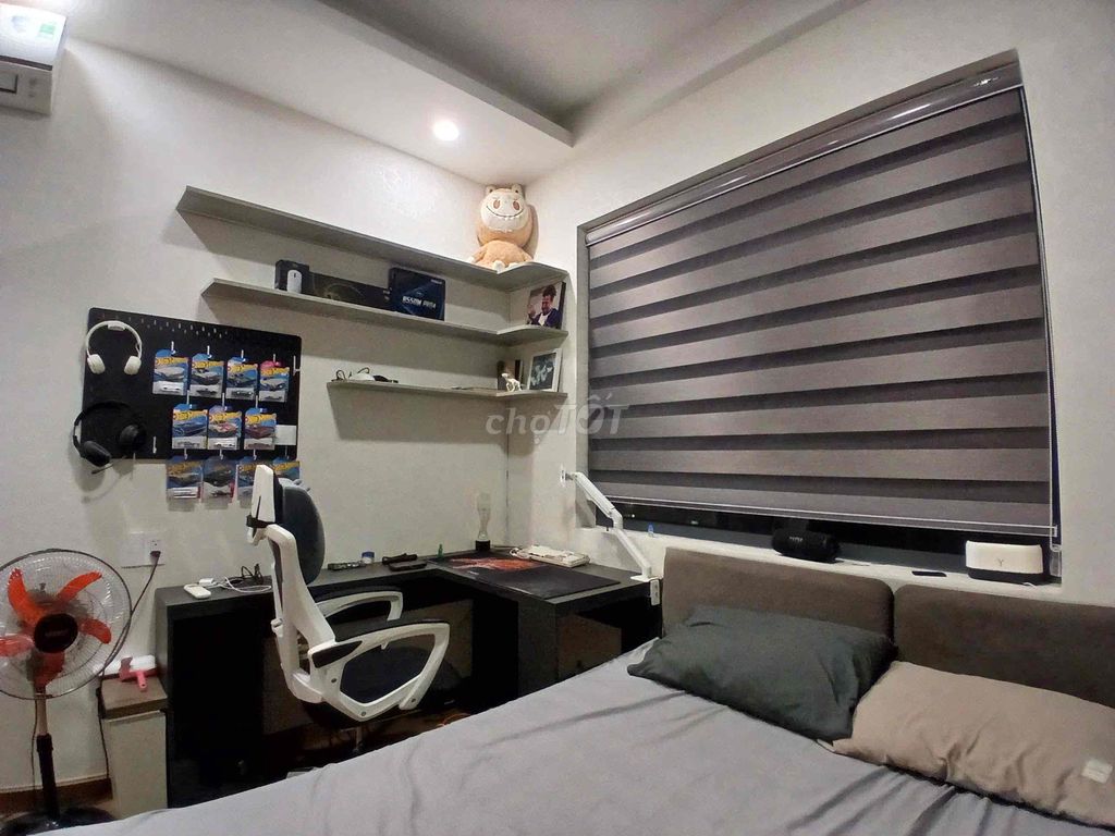 Rent two beautiful view bedrooms full of furniture in the middle of Sai Gon District 7 Riverside