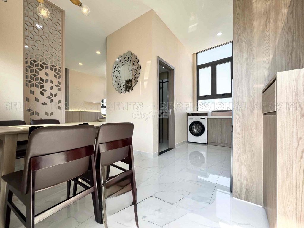 Tell Zhang the new apartment is 100 percent, Ful Seven, near the Super Go, KingDom District 10