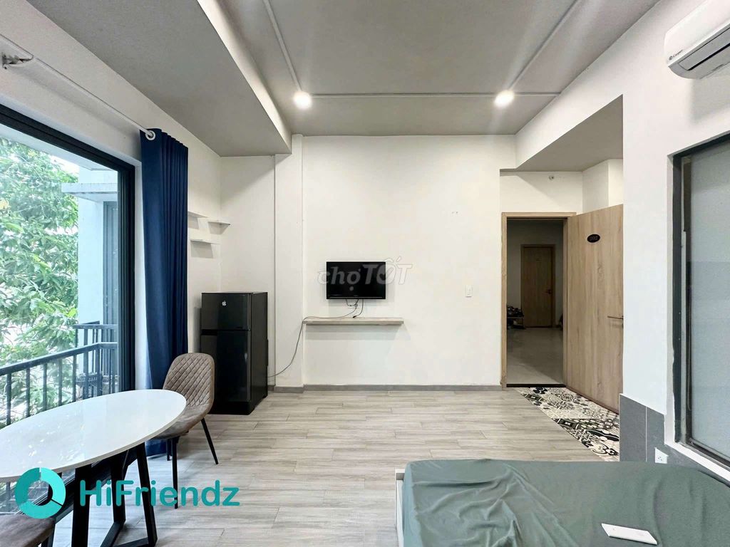 Rent a clear balcony - full furniture, almost even days