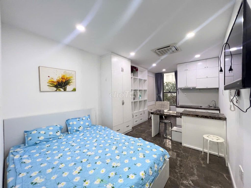 Orchard Garden Novaland Base 30m2 entered right here in one room.