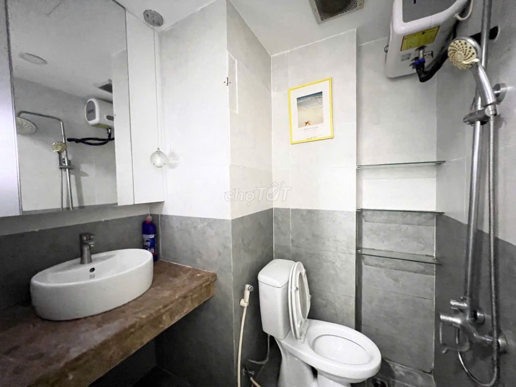 Orchard Garden Novaland Base 30m2 entered right here in one room.