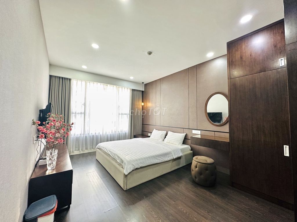 Rent The Tresor 2 bedrooms 2 toilets 75 meters full of furniture at 22 million a month.