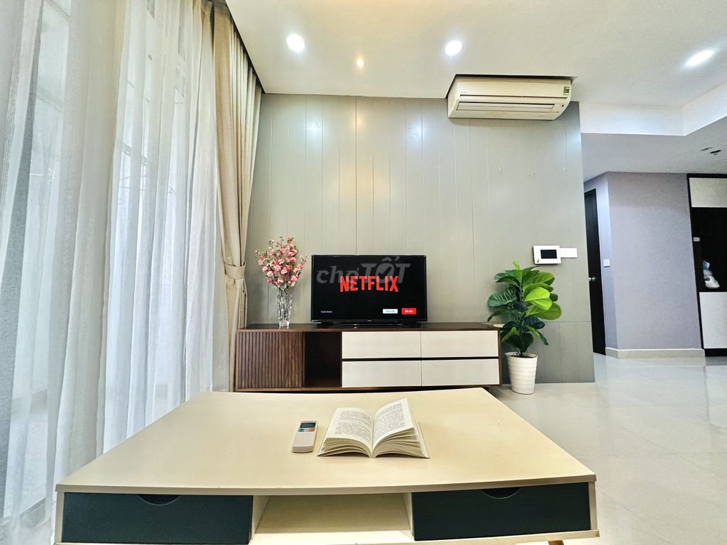Rent The Tresor 2 bedrooms 2 toilets 75 meters full of furniture at 22 million a month.