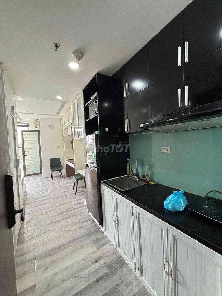 High-level Novaland apartment entered right next to the airport.
