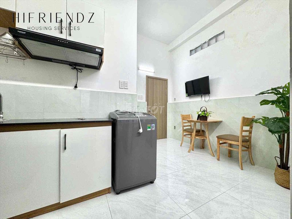 Rent a mini apartment. Two bedrooms. A bathroom five counties away.