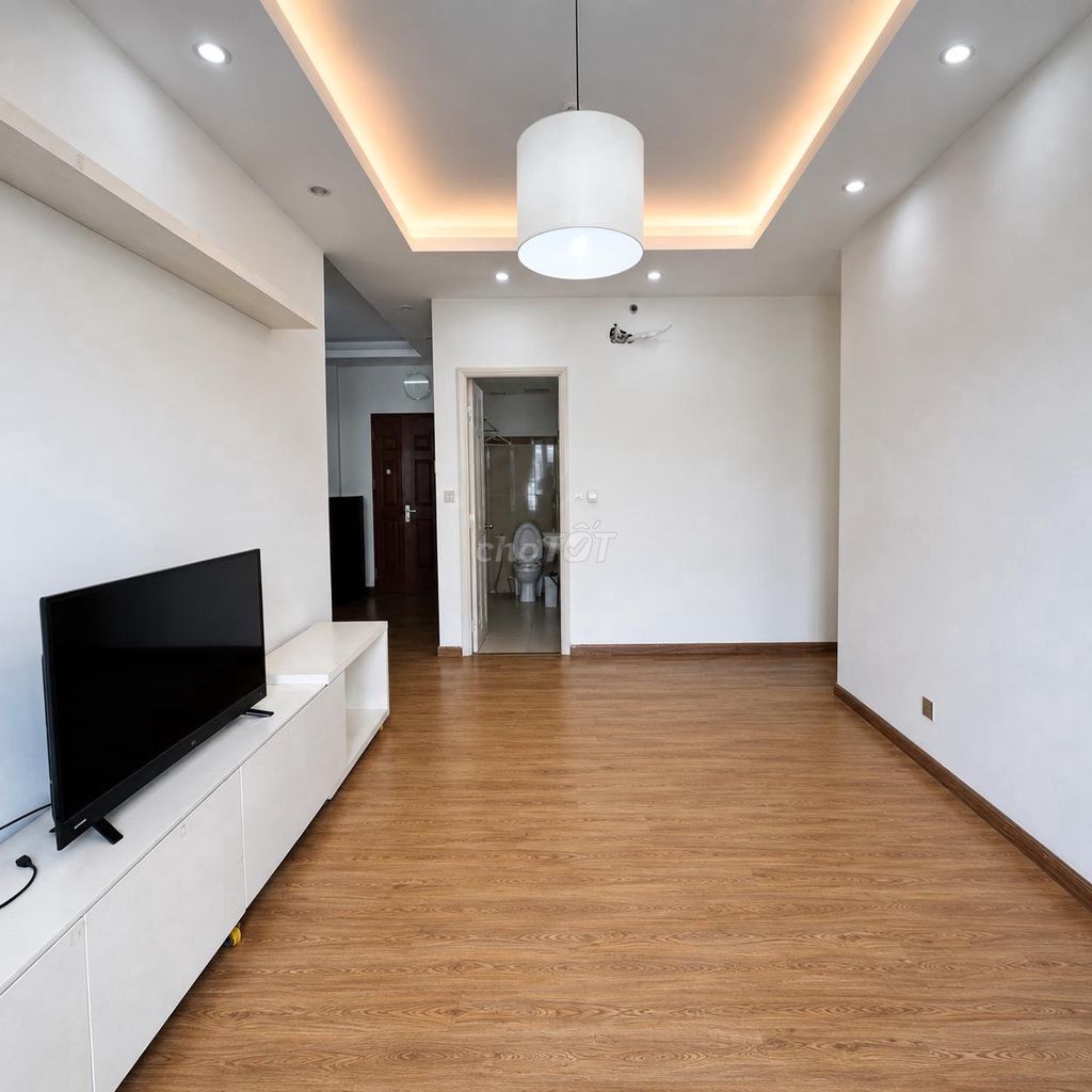 Renting the German Era Town apartment 790 meters 2 bedroom 3 toilets, 9 million