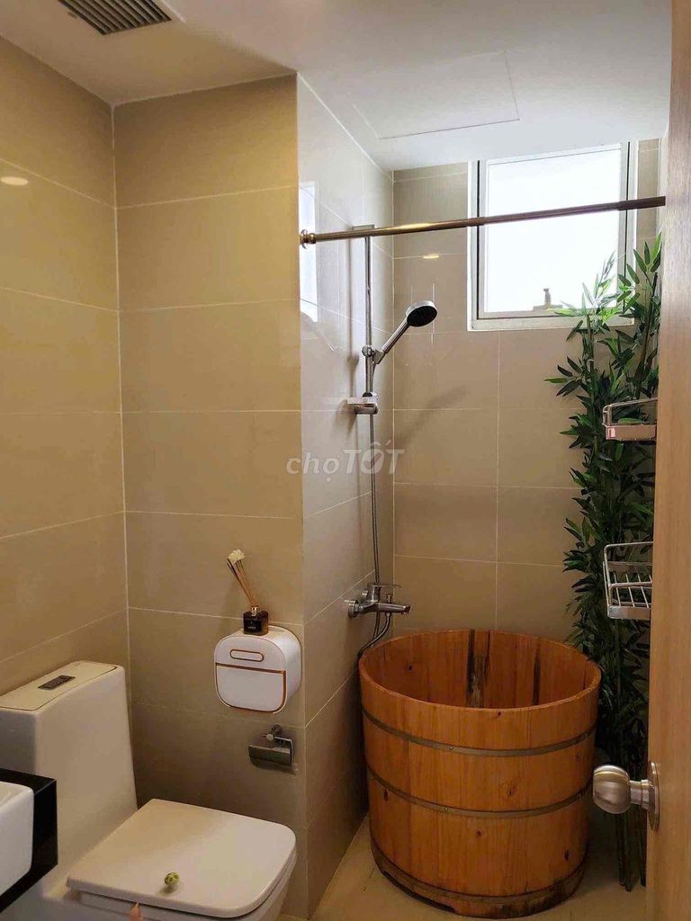 A nice high-end apartment designed three bedrooms in right now.