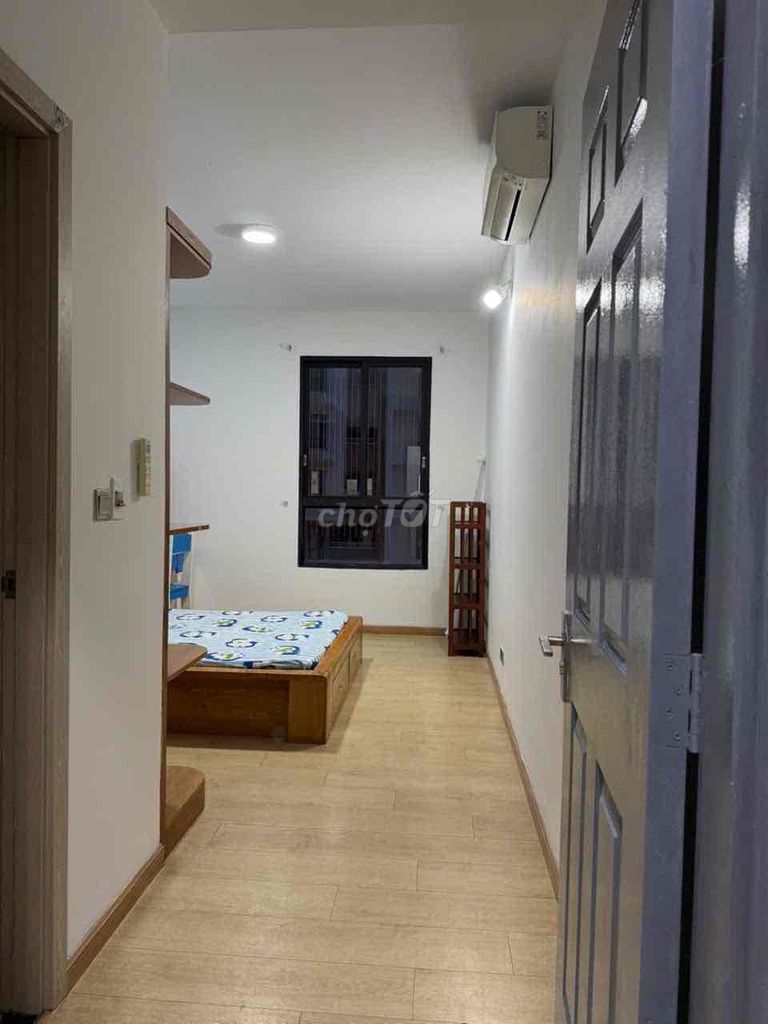 Rent the 7th, 160m2 large areas, 3 bedrooms, interiors.