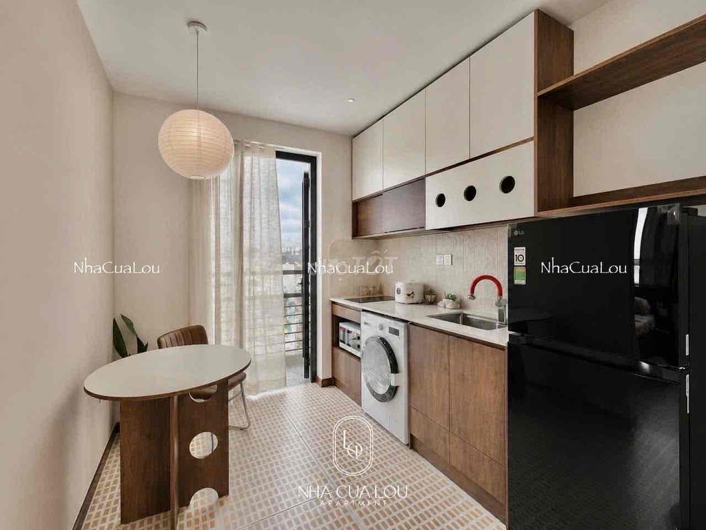 The first apartment system is near the 7th floor.