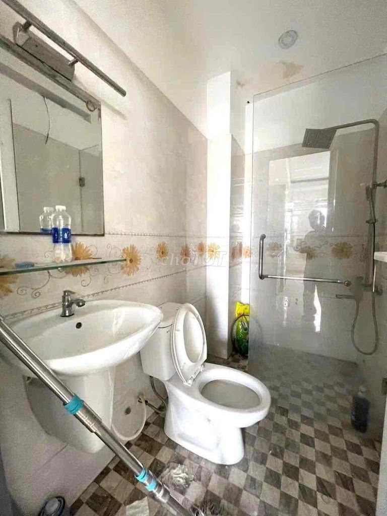 apartment 40 m2 balcony_full interior_Vòng Xoay Lê Quang Định