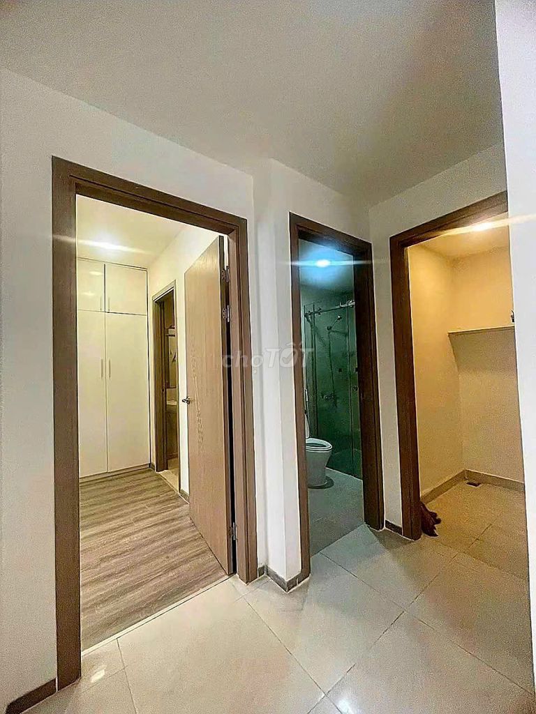 Rent apartment 80 meters, 2 rooms, tall floor, cool river view