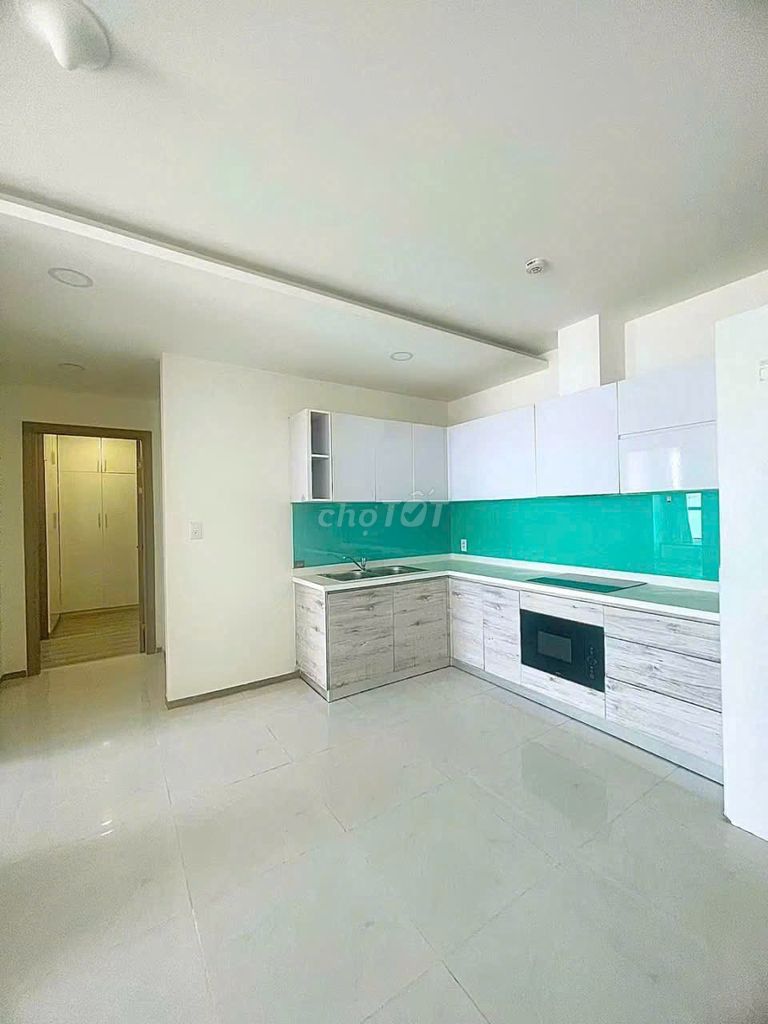 Rent apartment 80 meters, 2 rooms, tall floor, cool river view