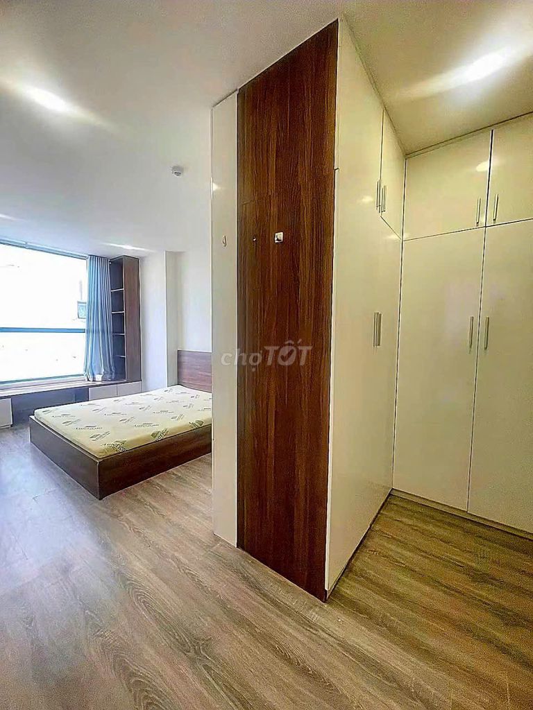 Rent apartment 80 meters, 2 rooms, tall floor, cool river view