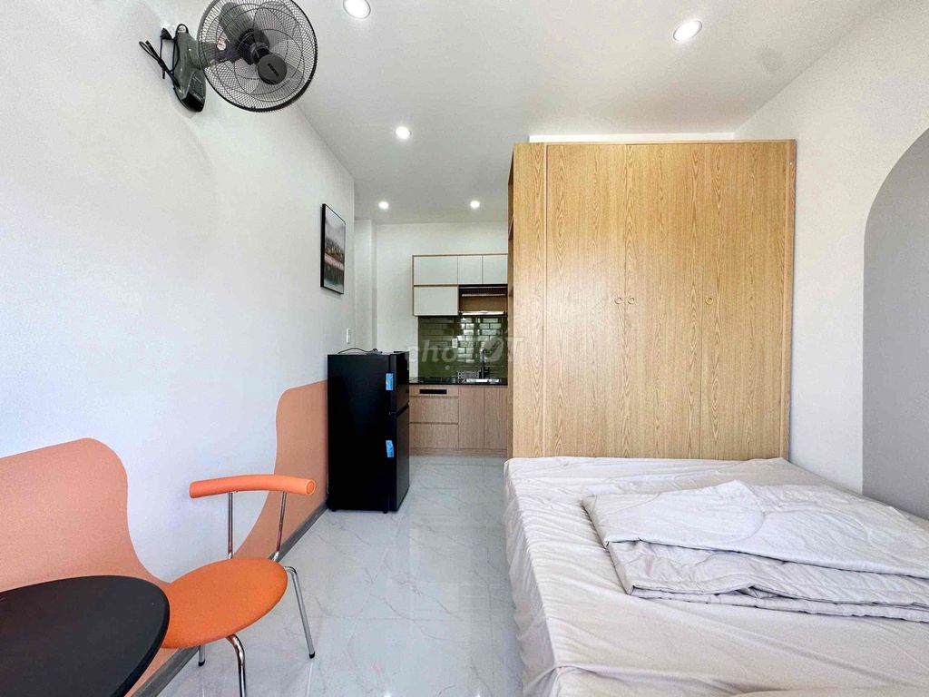Rent a new studio 100%-- Cao Thắng, District 10.
