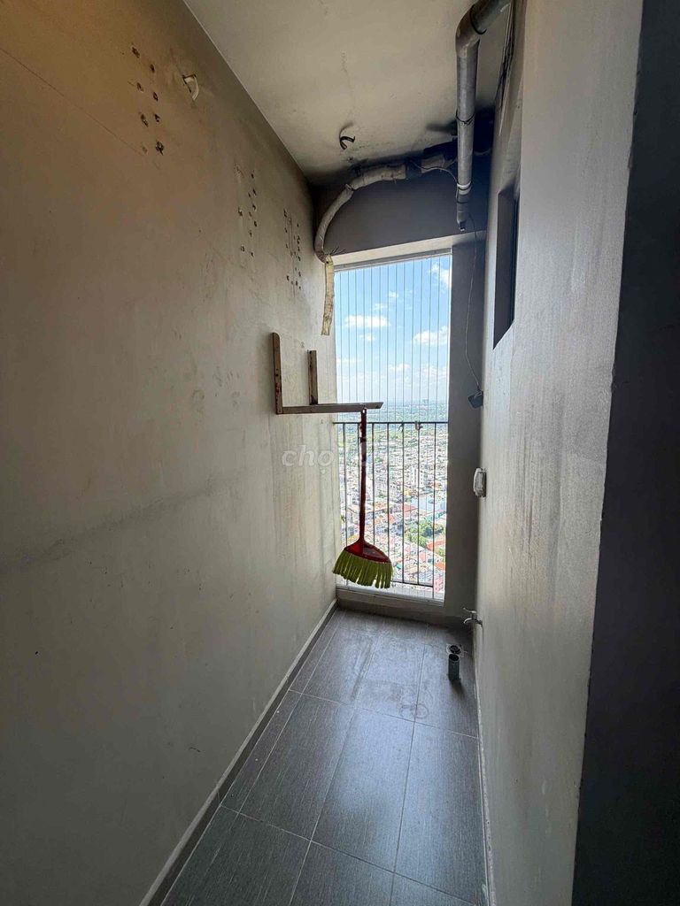 Rent The Pegasuite apartment 1-- 8-two bedrooms with air conditioning curtains.