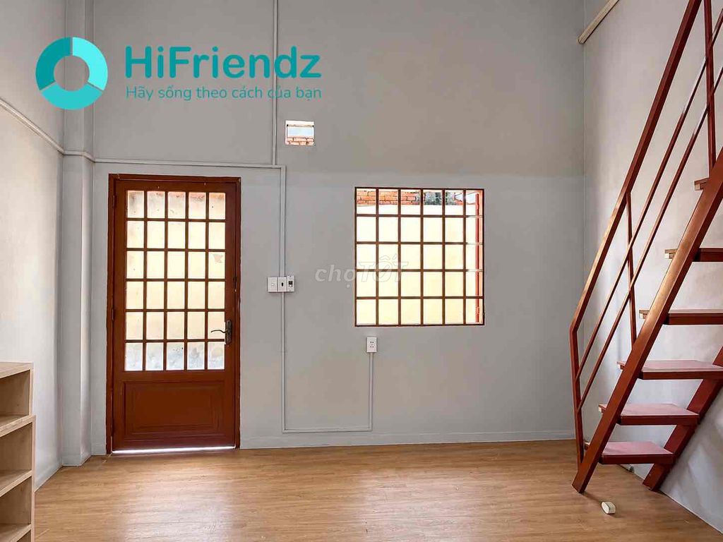 High ground apartment range stands Lê Văn Quới in four-four.