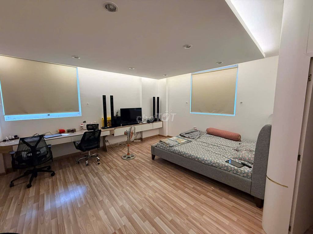 Renting Belleza apartment 7 - 186 m 1 1st floor - 15 million a month
