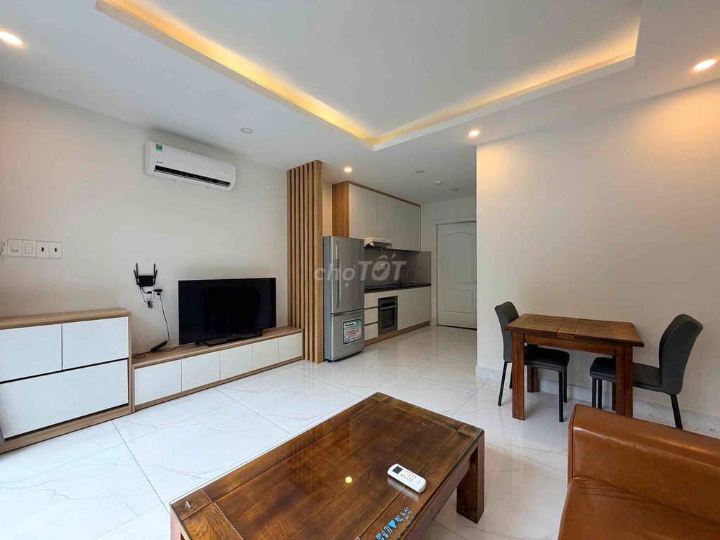 A super large bedroom at Thảo Điền, convenient to go to the bridge.