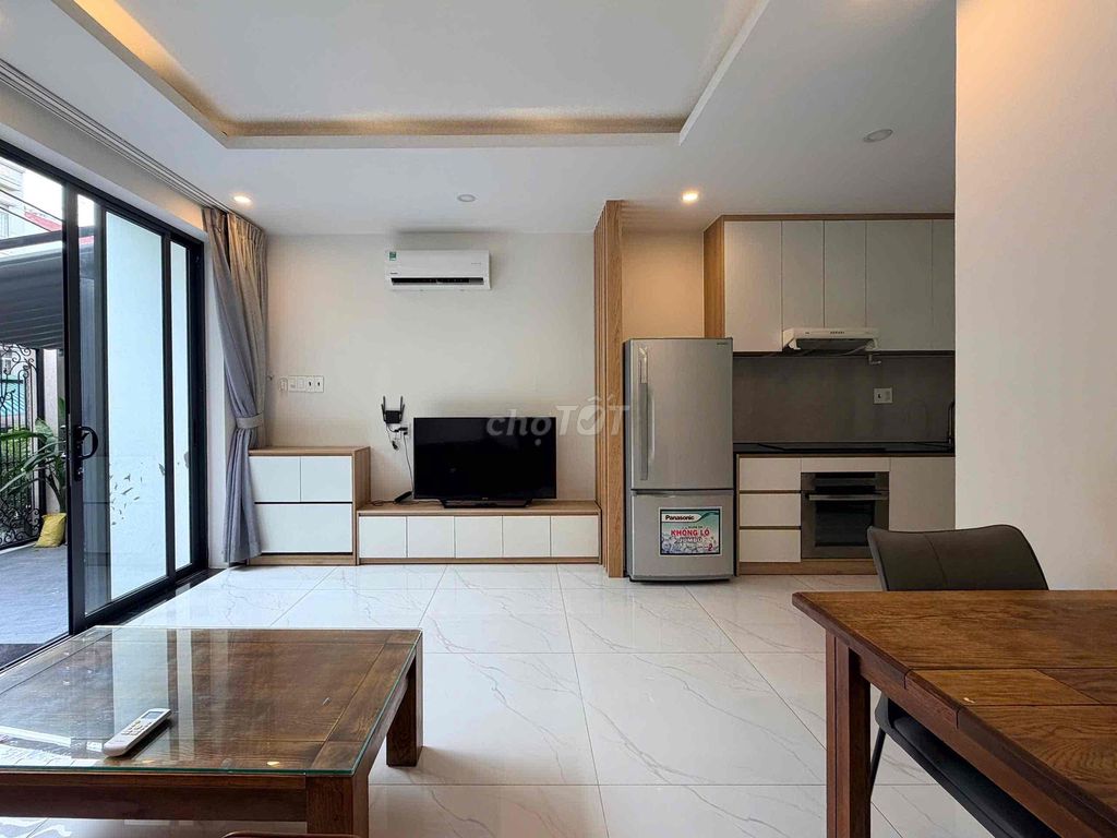 A super large bedroom at Thảo Điền, convenient to go to the bridge.