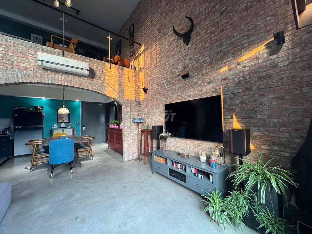 Rent Dupix 200 meters - 5 bedrooms, 4 toilets, EARC, complete advanced interior