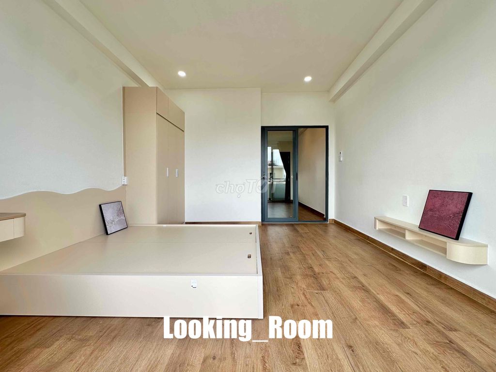 1 balcony bedroom in front of 40 M2 elevators in the garden.