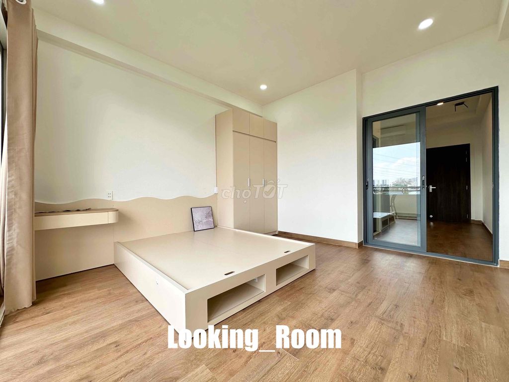 1 balcony bedroom in front of 40 M2 elevators in the garden.