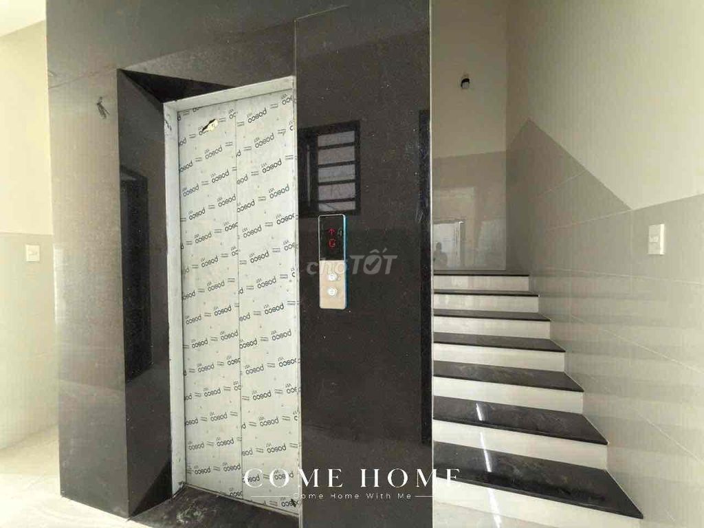 Open the apartment near Tân Phú cheap elevator university.