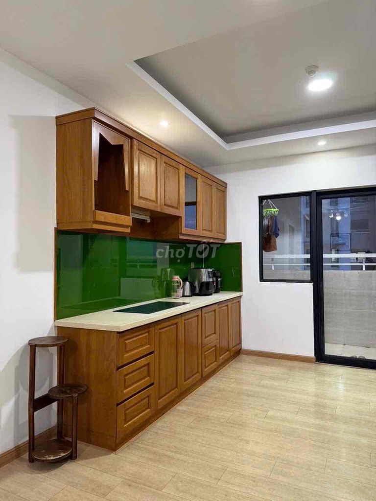 Large area 160 m2: Three bedrooms for rent in 7th District.