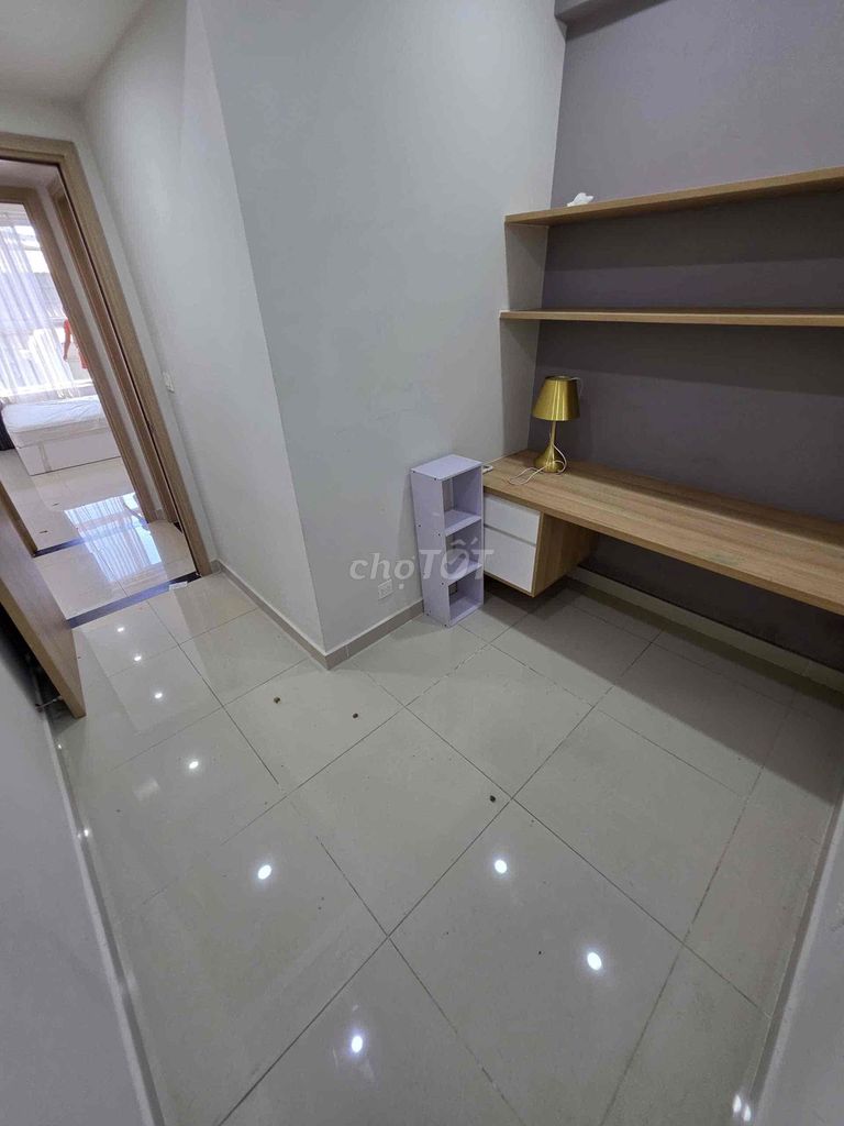 The top apartment of the medical residence. Come in right now.