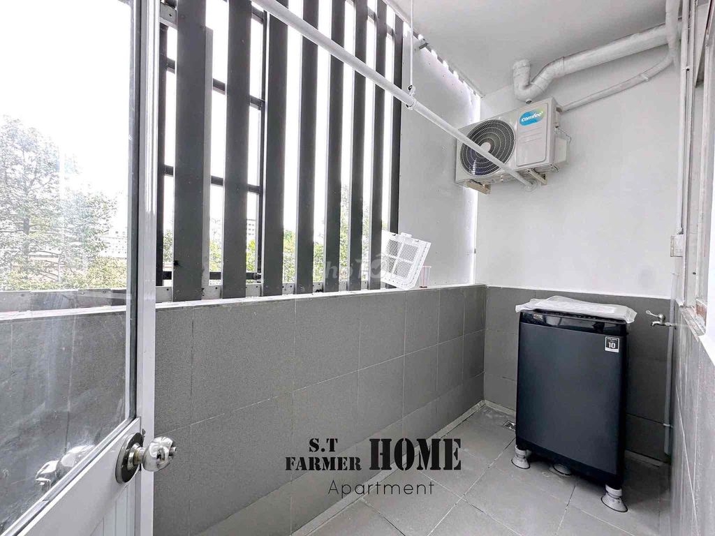 The mini building is a balcony bedroom with Trần Phú District 5 near Saigon University,