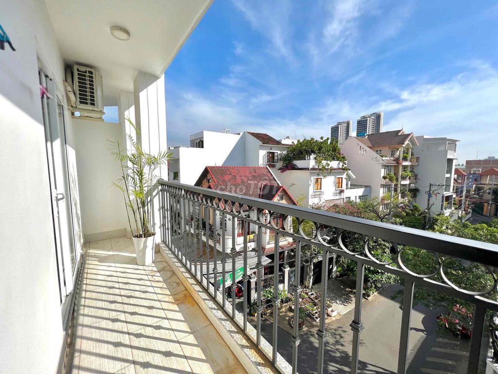 The full interior service apartment - balcony - the Phan Đăng Lưu elevator fell by hx