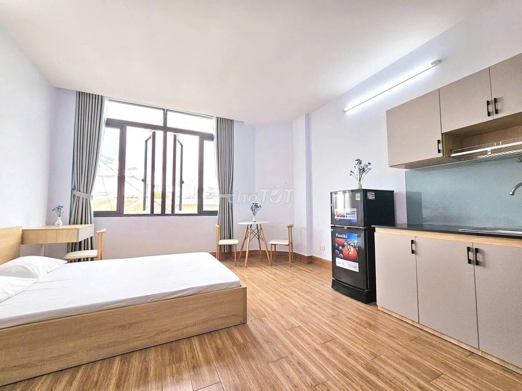 The new apartment built Lê Văn Sỹ near the sa-sa school is a $1.6 million comfortable.
