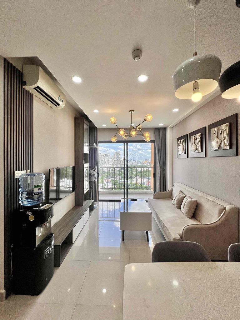 The Sun Avenue District 2 – 2 bedrooms, 2 Full Seven toilets, View Rivers. Only 16.5 million a month.