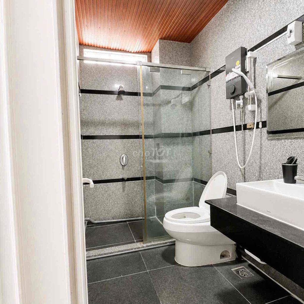 We'll rent two bedrooms, open and open for you and your sister.