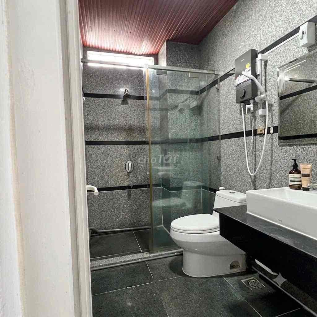 We'll rent two bedrooms, open and open for you and your sister.