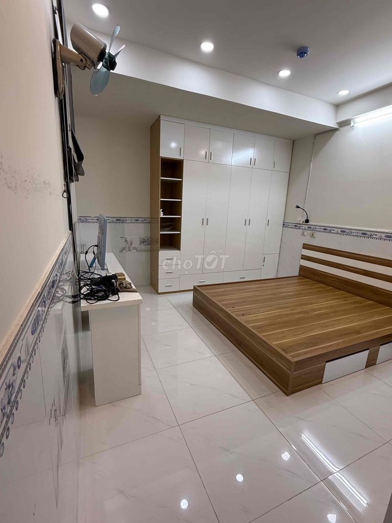 Renting apartment green river district 8