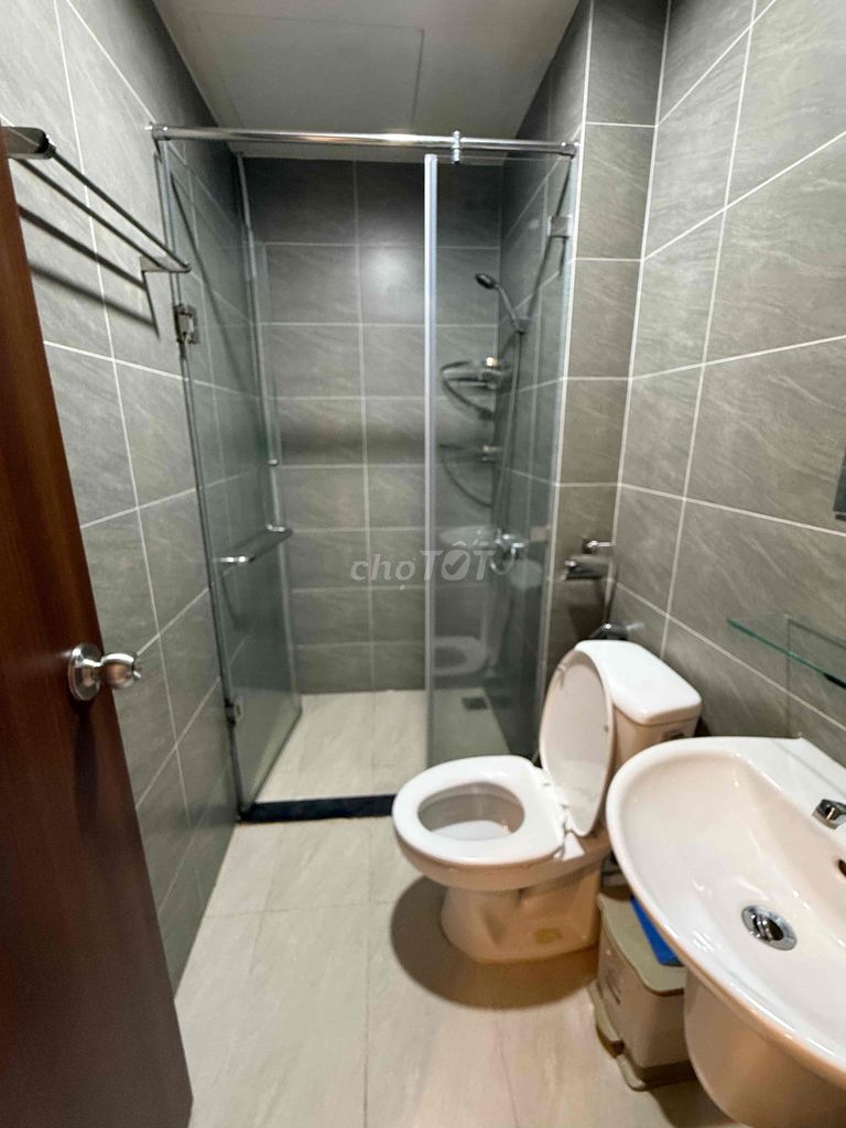 Renting apartment green river district 8