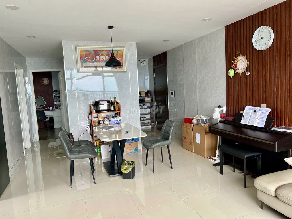 Need to rent apartment Central Premium District 8 3 bedroom 2 full interior bedroom